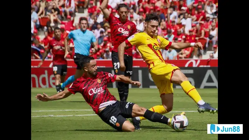 Cầu thủ Turkmenistan và Oman chuẩn bị cho trận đấu trong bối cảnh Phân tích kèo