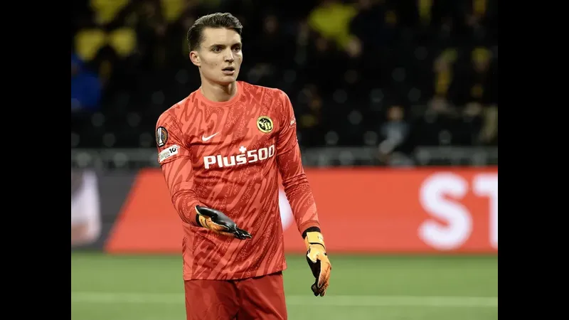 Cầu thủ của Young Boys dũng mãnh đối mặt với cầu thủ của đội Lille trong trận đấu quyết liệt Cầu thủ của Young Boys dũng mãnh đối mặt với cầu thủ của đội Lille trong trận đấu quyết…