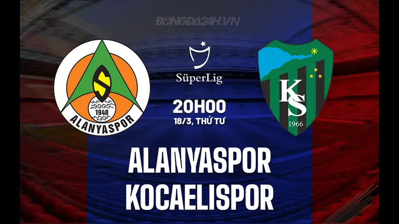 Cầu thủ Alanyaspor và Kocaelispor tranh chấp bóng trên sân Cầu thủ Alanyaspor và Kocaelispor tranh chấp bóng trên sân